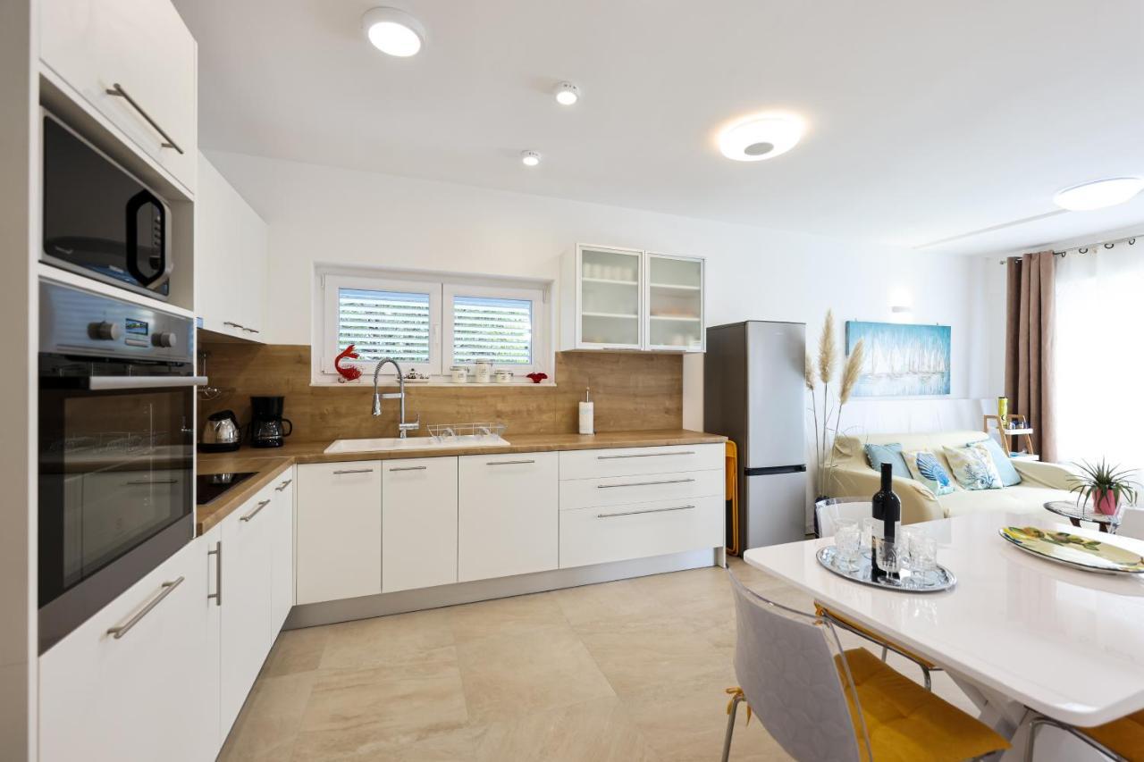 Apartment Puntamika Villa De Rosa - Ground Floor Zadar Ngoại thất bức ảnh