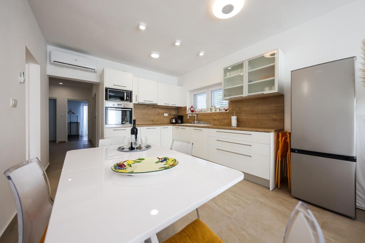 Apartment Puntamika Villa De Rosa - Ground Floor Zadar Ngoại thất bức ảnh